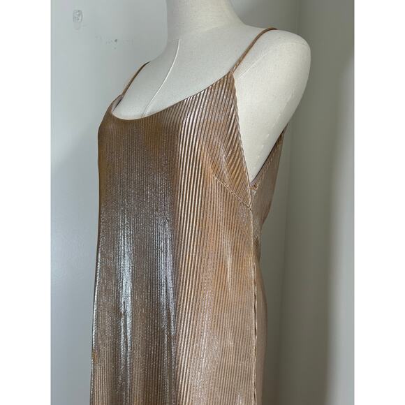Metallic Gold Silver Spaghetti Strap Backless Flowy Shift Dress Womens M - Picture 3 of 11